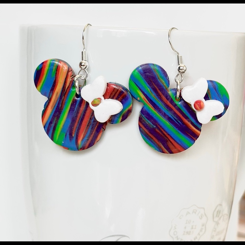Minnie Mouse Rainbow polymer clay Earrings